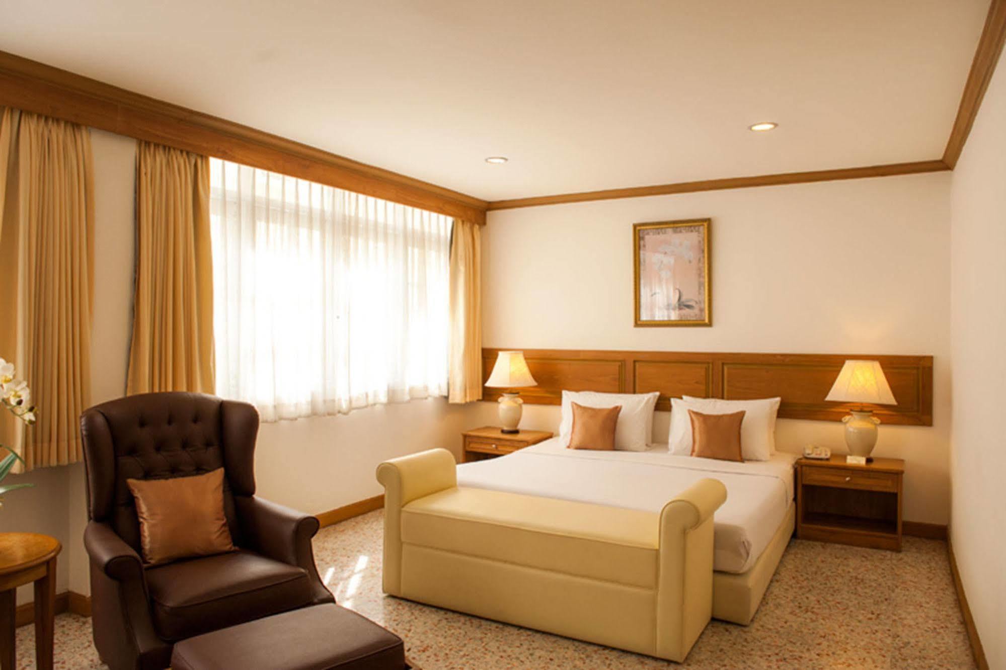 Lido Beach Hotel פאטאיה מראה חיצוני תמונה