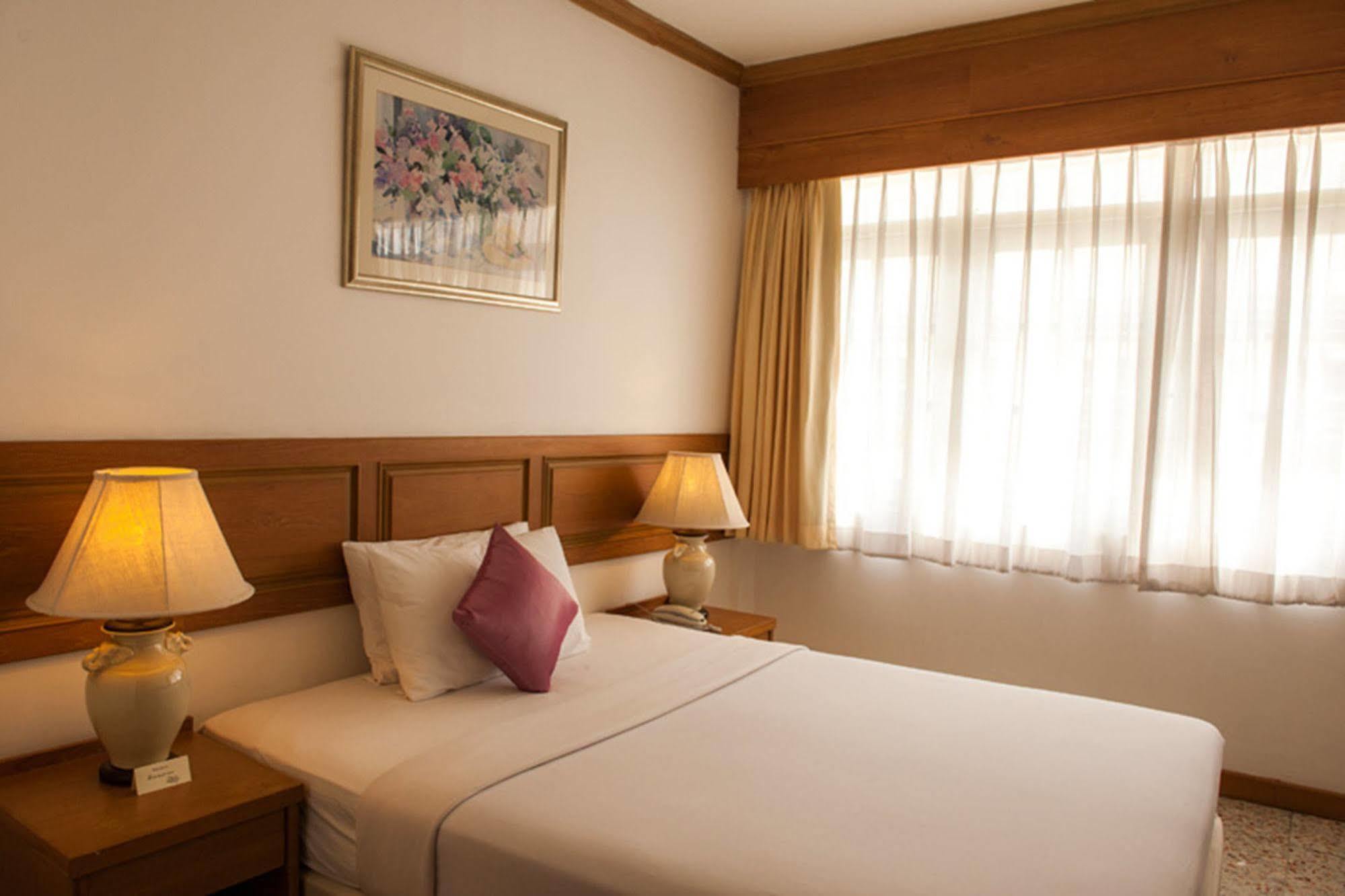 Lido Beach Hotel פאטאיה מראה חיצוני תמונה