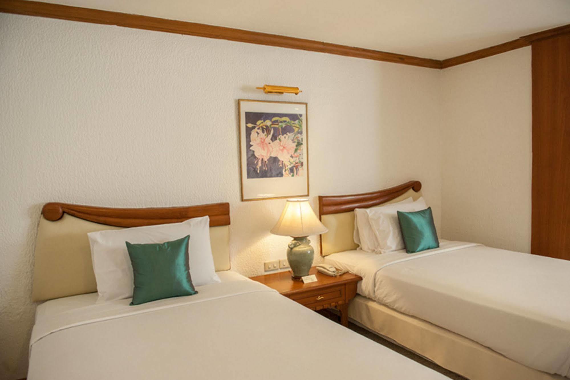 Lido Beach Hotel פאטאיה מראה חיצוני תמונה